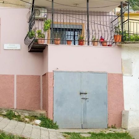 Krujë Kasmi Home מראה חיצוני תמונה