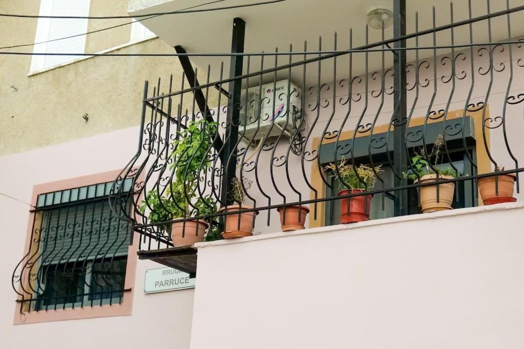 Krujë Kasmi Home מראה חיצוני תמונה