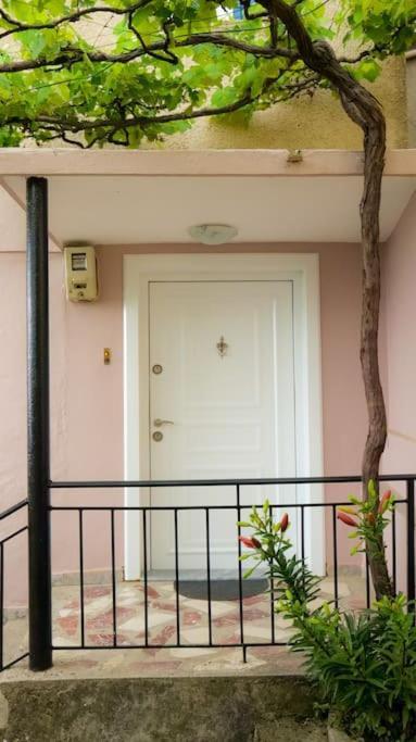 Krujë Kasmi Home מראה חיצוני תמונה