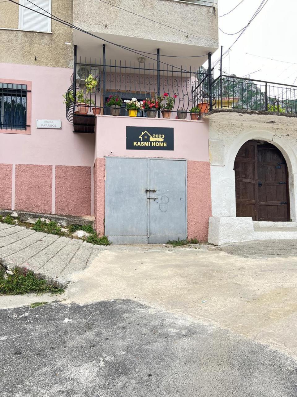 Krujë Kasmi Home מראה חיצוני תמונה